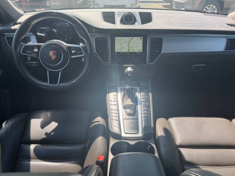 2016 Porsche Macan Turbo