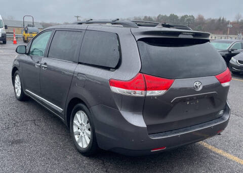 2012 Toyota Sienna XLE 7-Passenger