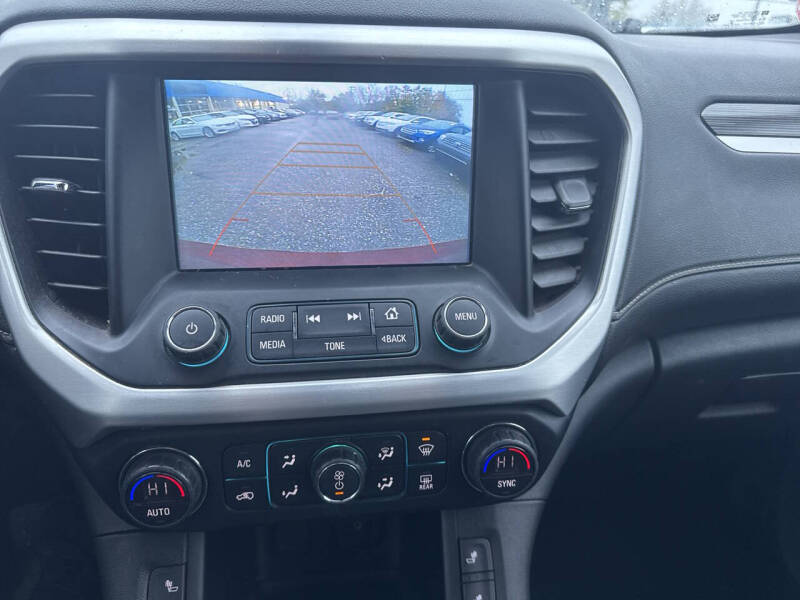 2019 GMC Acadia SLT-1