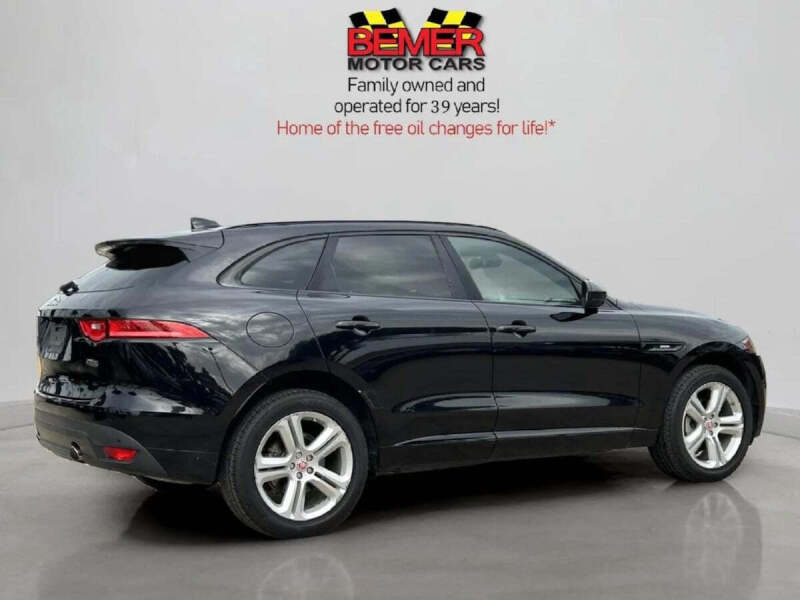 2018 Jaguar F-PACE 25t R-Sport
