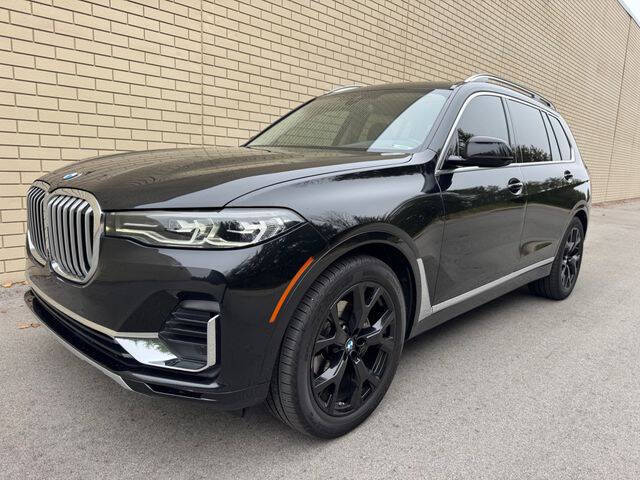 2022 BMW X7 40i's photo