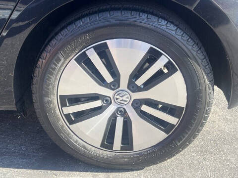 2016 Volkswagen e-Golf SE