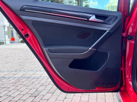 2017 Volkswagen Golf GTI S