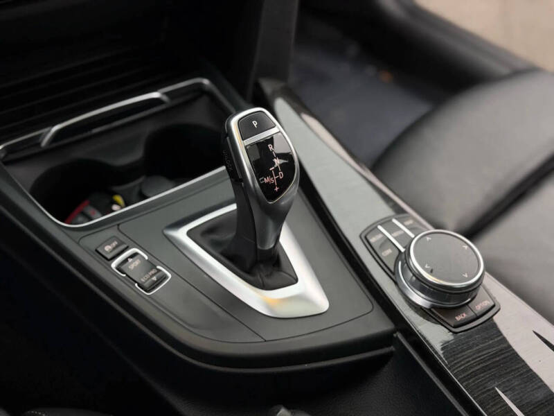 2018 BMW 3 Series 330i xDrive