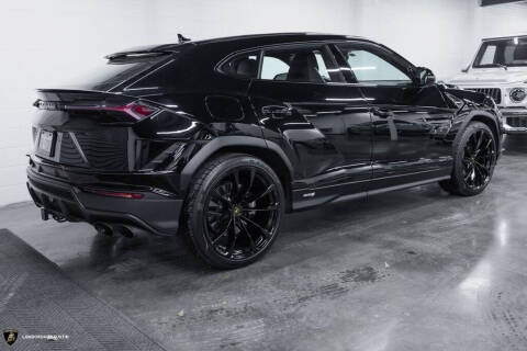 2023 Lamborghini Urus S