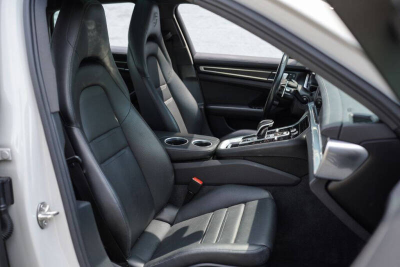 2023 Porsche Panamera