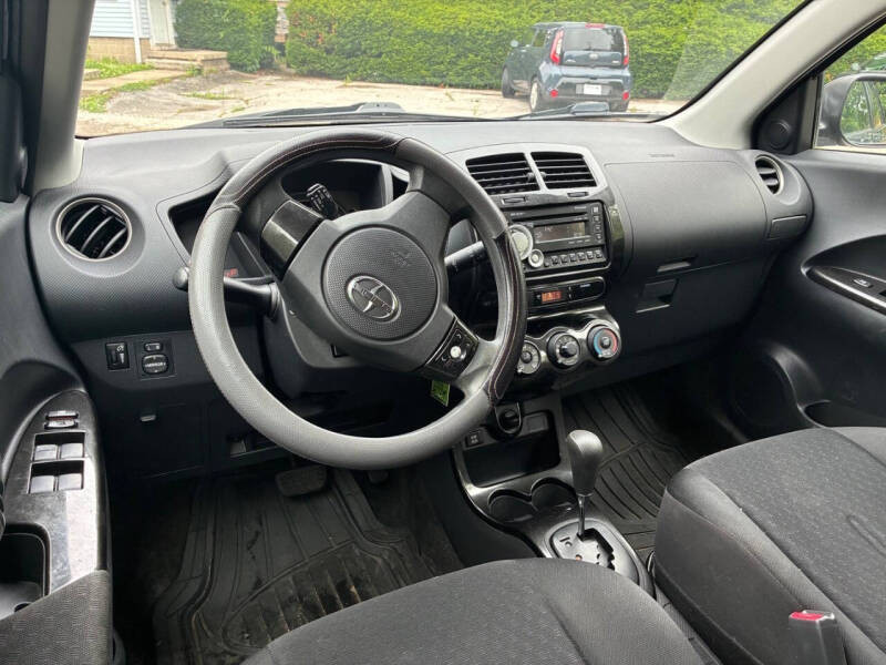 2010 Scion xD