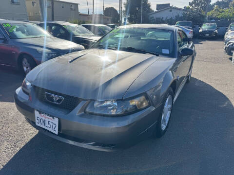 2004 Ford Mustang