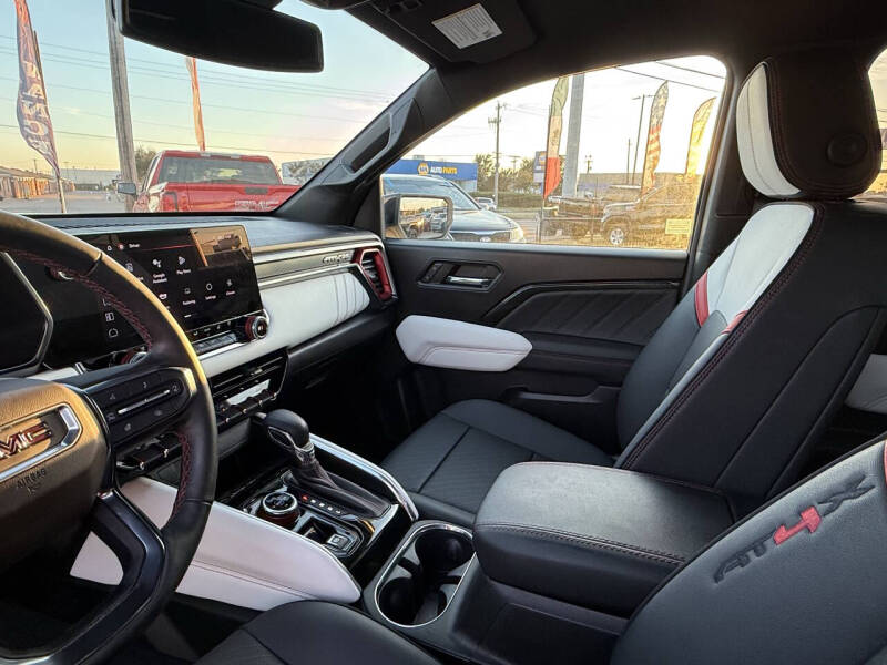 2024 GMC Canyon AT4X