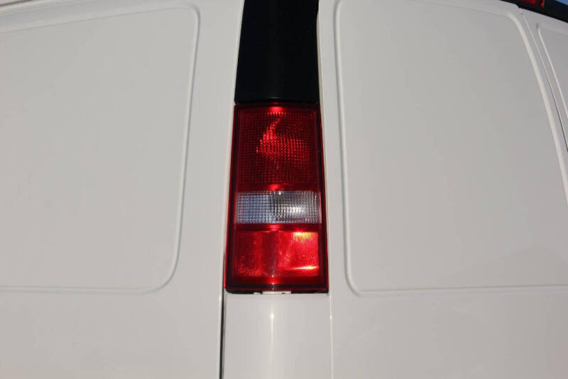 2025 Chevrolet Express 3500