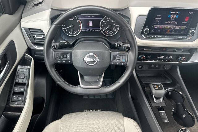 2025 Nissan Rogue SV