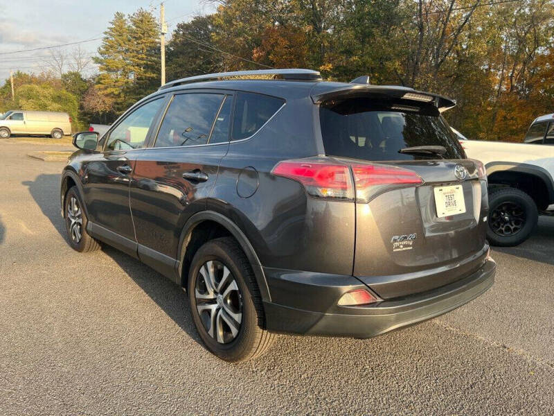 2018 Toyota RAV4 LE
