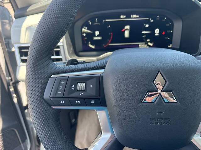 2025 Mitsubishi Outlander SE