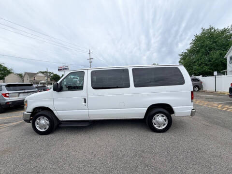 2012 Ford E-Series E-350 SD XLT