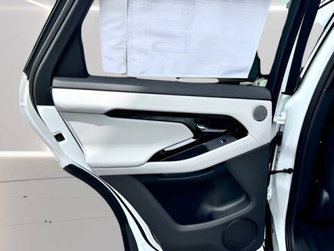 2026 Land Rover Range Rover Evoque P250 Dynamic SE