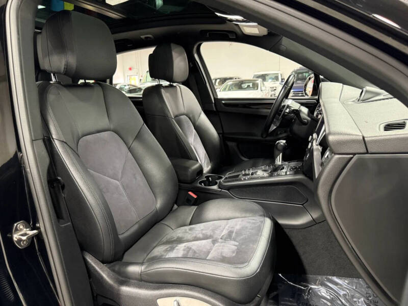2020 Porsche Macan