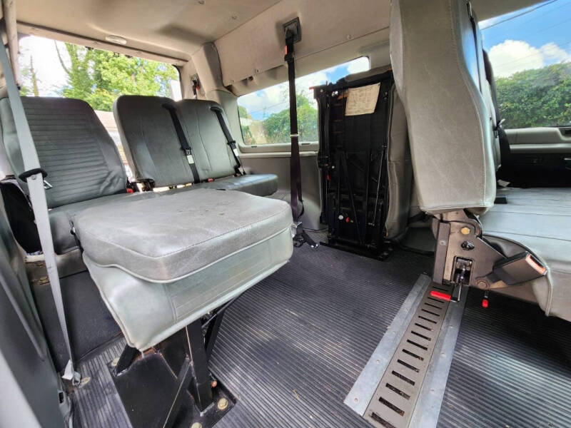 2009 Ford E-Series E-350 SD