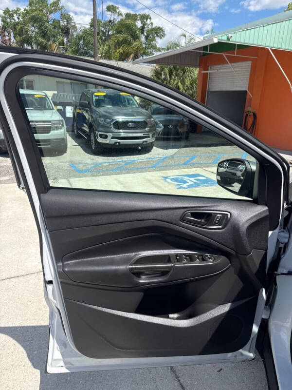 2019 Ford Escape S