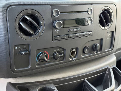 2014 Ford E-Series E-350 SD