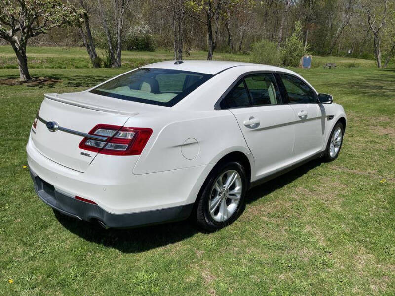 2014 Ford Taurus SEL