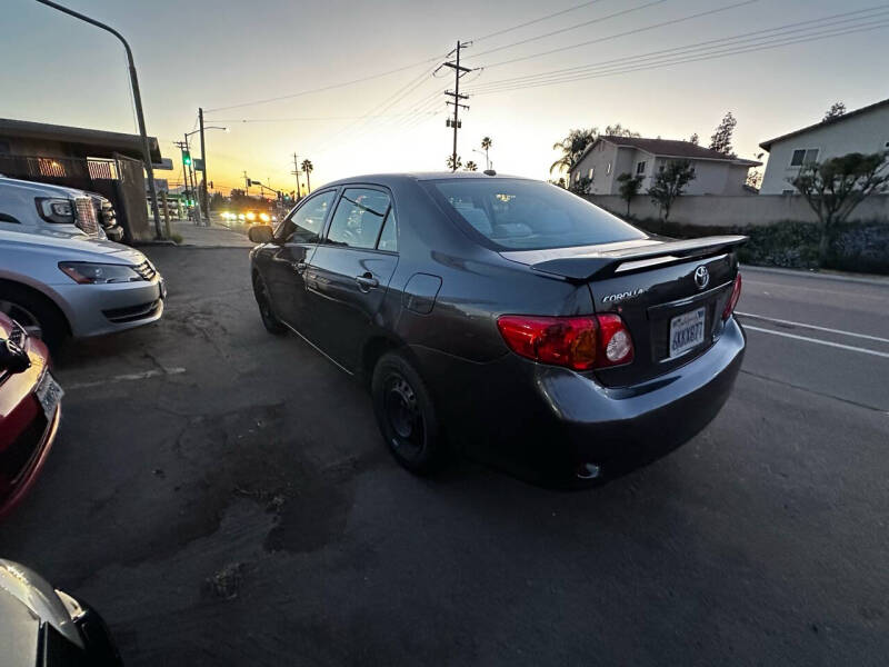 2010 Toyota Corolla LE photo 7