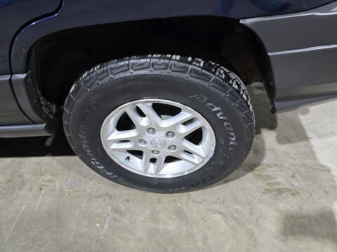 2004 Jeep Grand Cherokee Laredo