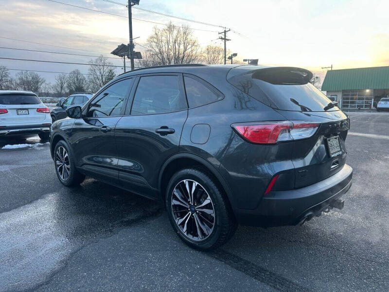 2022 Ford Escape SEL