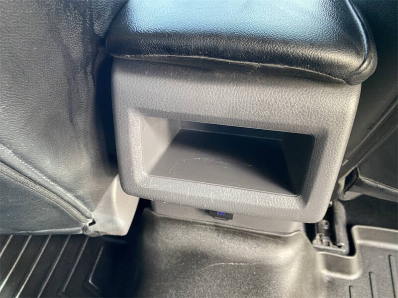 2021 Toyota Camry Hybrid LE