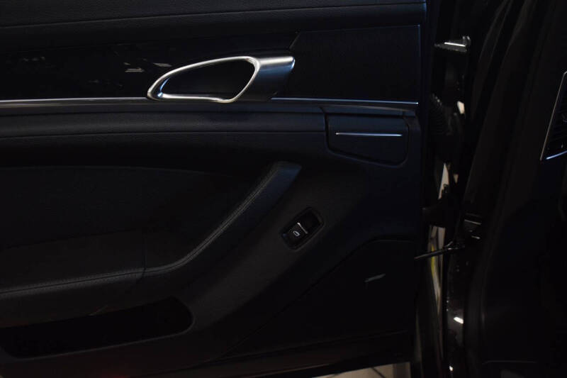 2012 Porsche Panamera 4