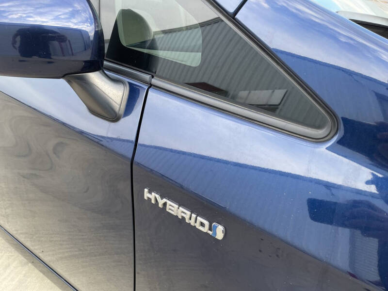 2012 Toyota Prius Two