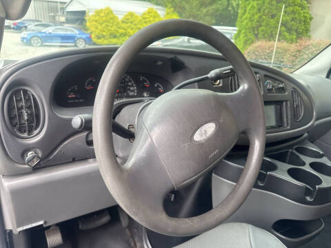 2003 Ford E-Series E-450 SD