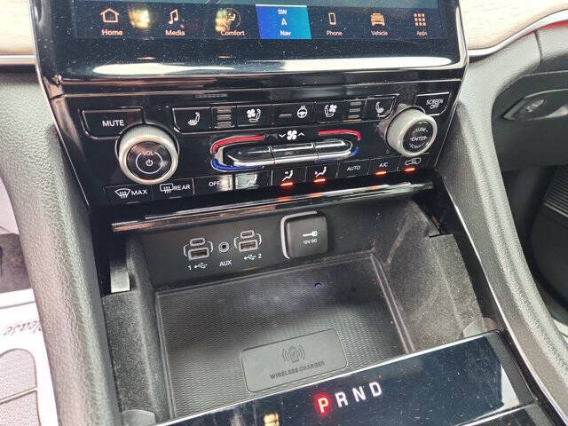 2022 Jeep Grand Cherokee Summit