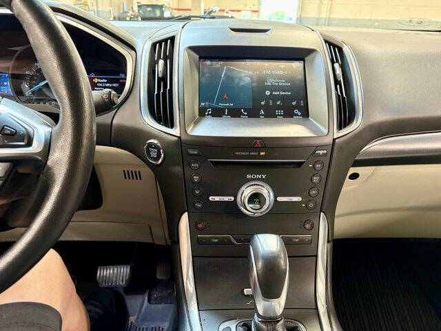 2017 Ford Edge Titanium