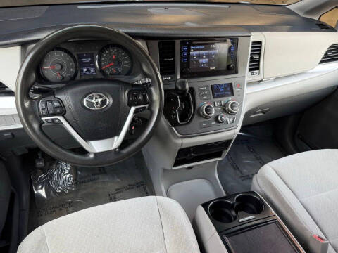 2017 Toyota Sienna