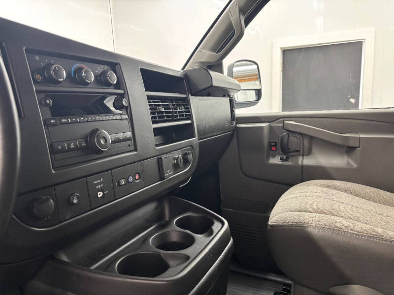 2023 Chevrolet Express 3500