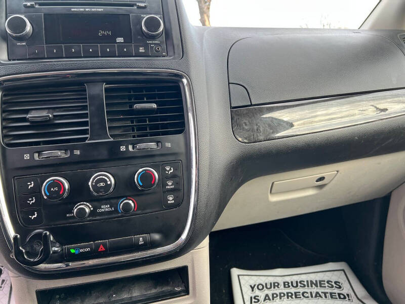 2017 Dodge Grand Caravan SE