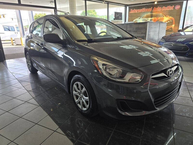 2012 Hyundai Accent GS