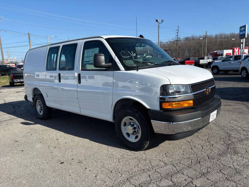 2025 Chevrolet Express 2500