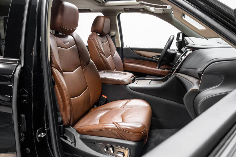 2020 Cadillac Escalade Luxury