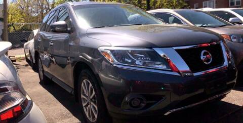 2013 Nissan Pathfinder for sale at OFIER AUTO SALES in Freeport NY