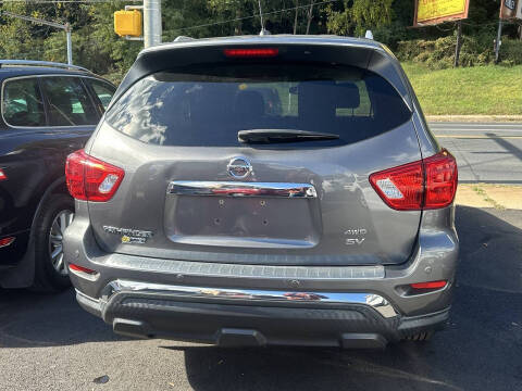 2017 Nissan Pathfinder SV
