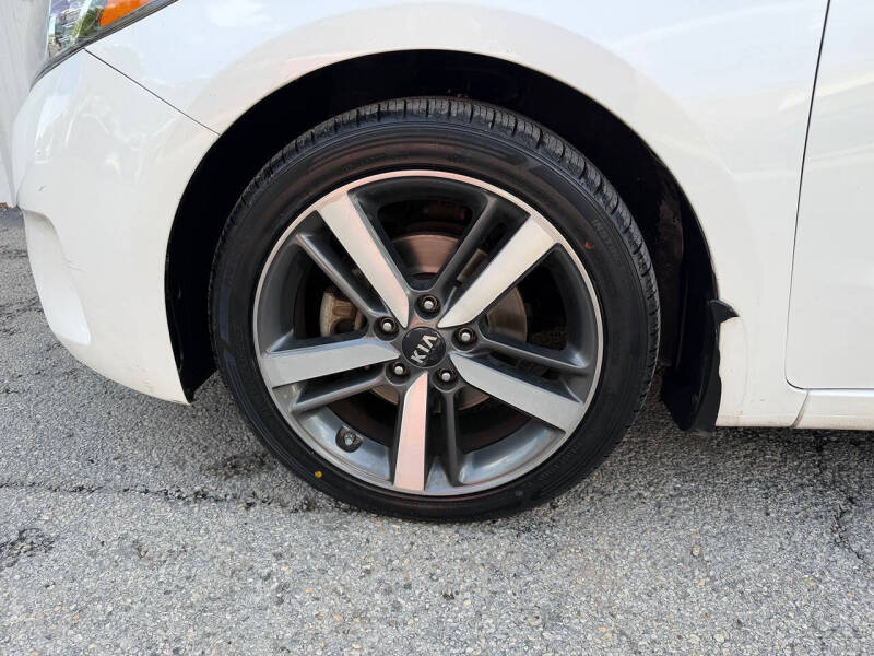 2017 Kia Forte5 EX