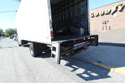 2015 Freightliner M2 106