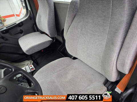 2016 Freightliner M2 106