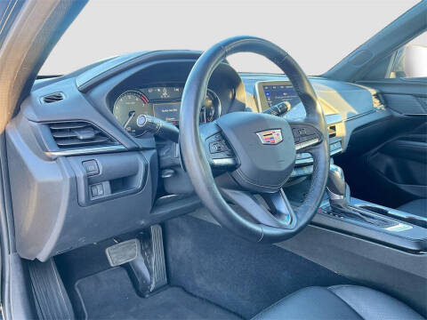 2025 Cadillac CT4 Premium Luxury