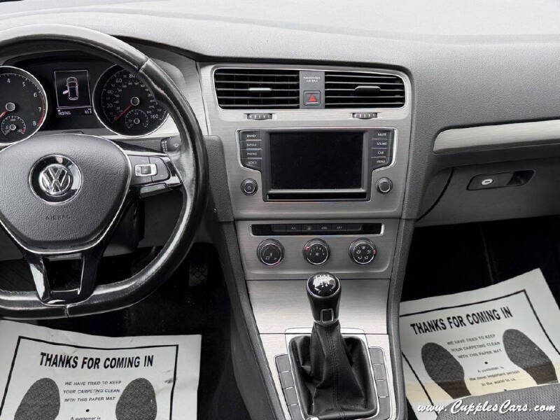 2016 Volkswagen Golf TSI S