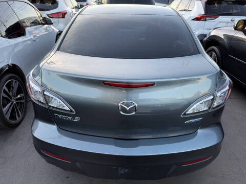 2013 Mazda MAZDA3 i Sport