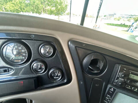 2005 Freightliner XCS Chassis