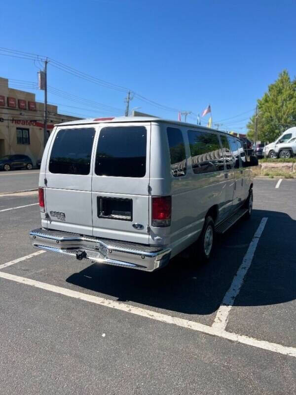 2008 Ford E-Series E-350 SD XLT