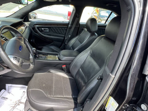 2019 Ford Taurus Limited